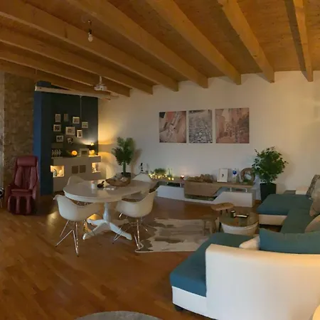 Dom wakacyjny Feldsteinscheune Kaeselin